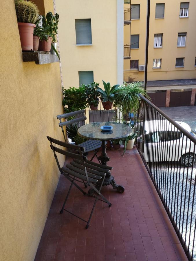 Appartamento Spazioso In Mazzini Bologna Exterior foto